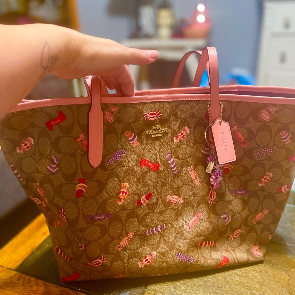 Coach tote/purse with candies